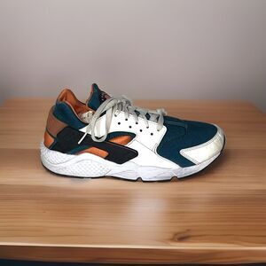 Nike Mens Sz 9 Air Huarache Run SE Rainforest Miami Hurricanes Shoes AT4254-102